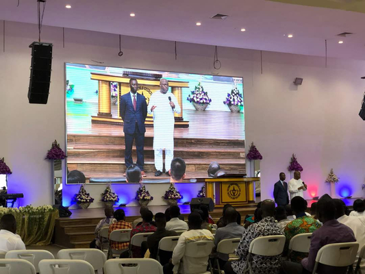 Papan LED Penyewaan Dalam Ruangan Layar Gereja P3.91 dengan Kabinet Aluminium