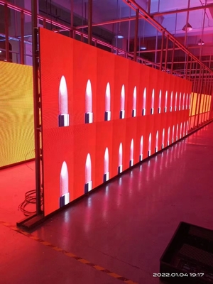 Video Menampilkan P4 RGB Outdoor LED Display Untuk Iklan Kecerahan Tinggi