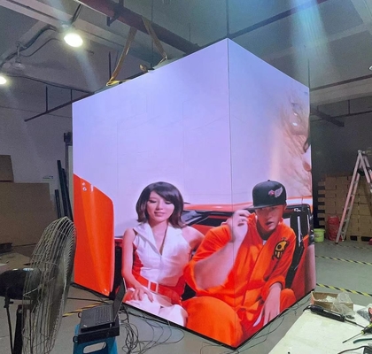 640x480 Die Casting Cabinet Indoor P2.5RGB 4 Sisi Layar LED Besar 3840hz Iklan