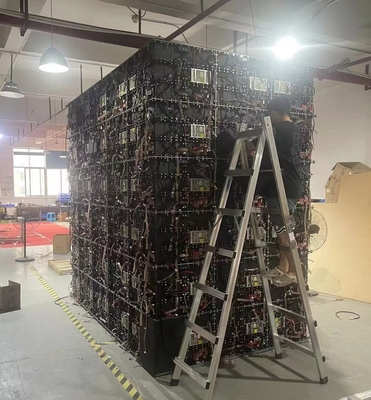 640x480 Die Casting Cabinet Indoor P2.5RGB 4 Sisi Layar LED Besar 3840hz Iklan