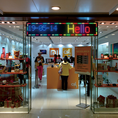 1R1G1B LED Display Periklanan Luar Waterproof Untuk Toko Kopi / Restoran